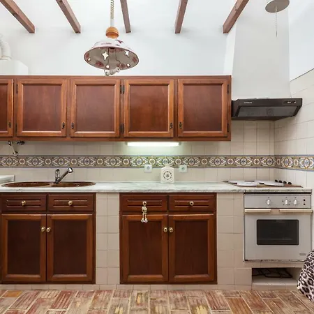 Typical Algarvian Family Holiday home Cabanas De Tavira